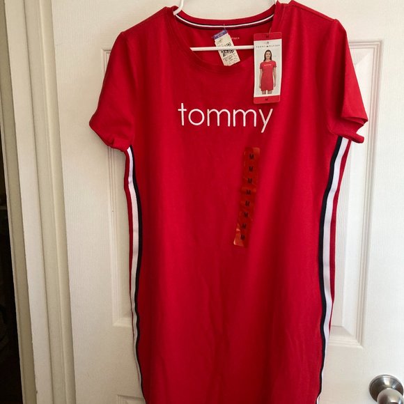 Tommy Hilfiger Dresses & Skirts - Tommy Hilfiger red dress- M